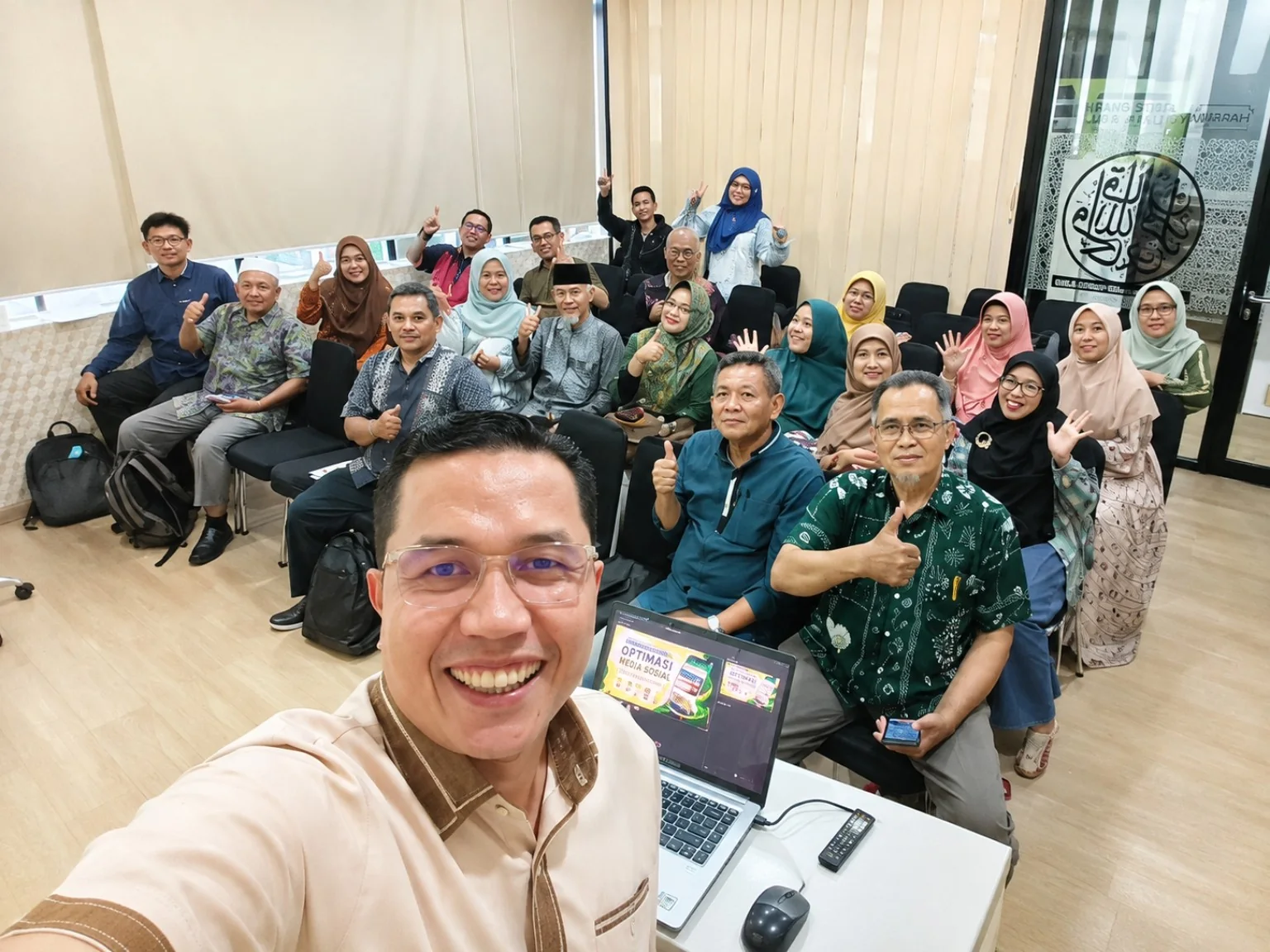 FGD dan pembinaan Group Zulhamdi M. Sa'ad, Lc. bersama Memorial Partner Al Azhar Memorial Garden