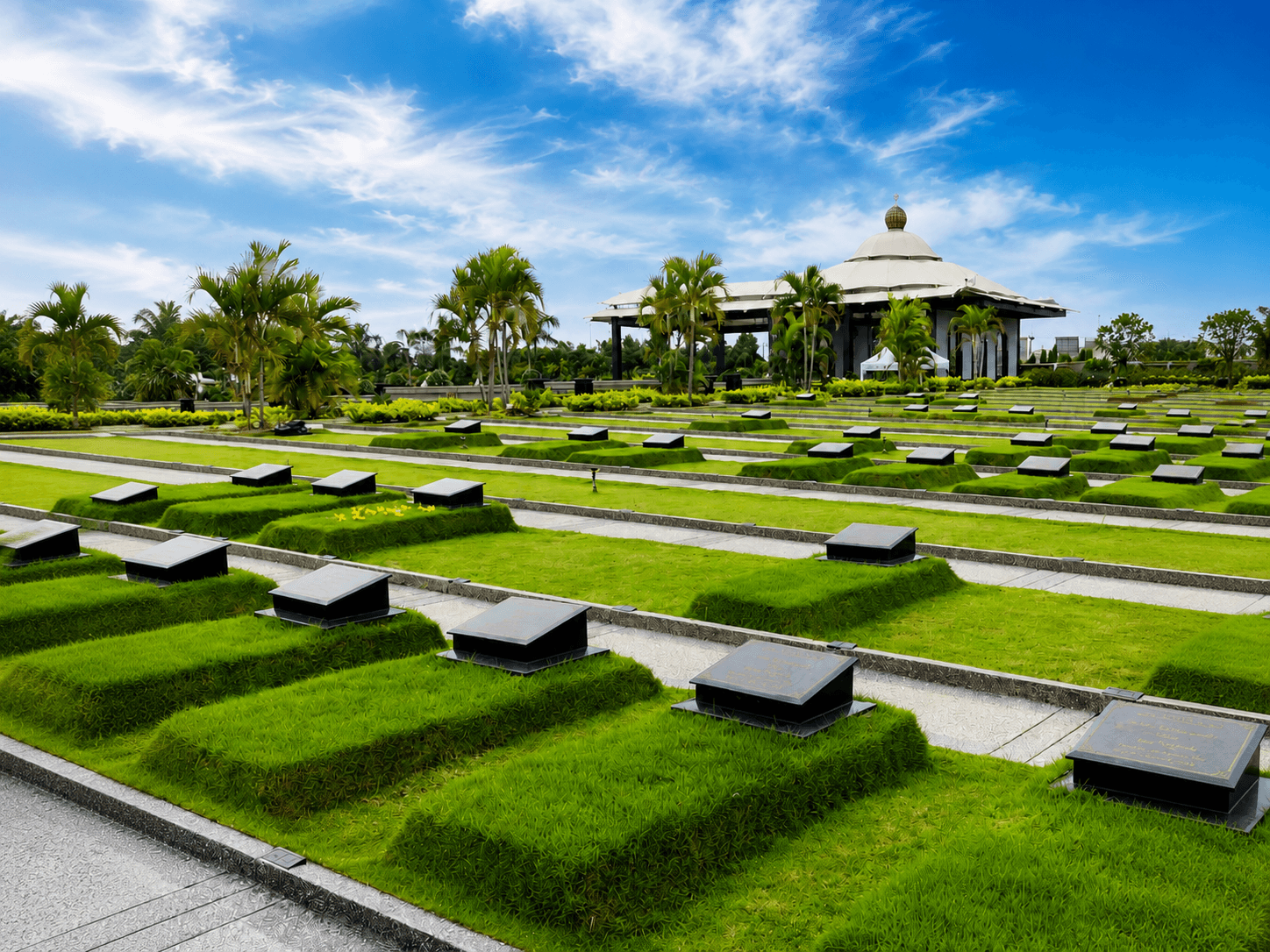 Area makam Single Al Azhar Memorial Garden