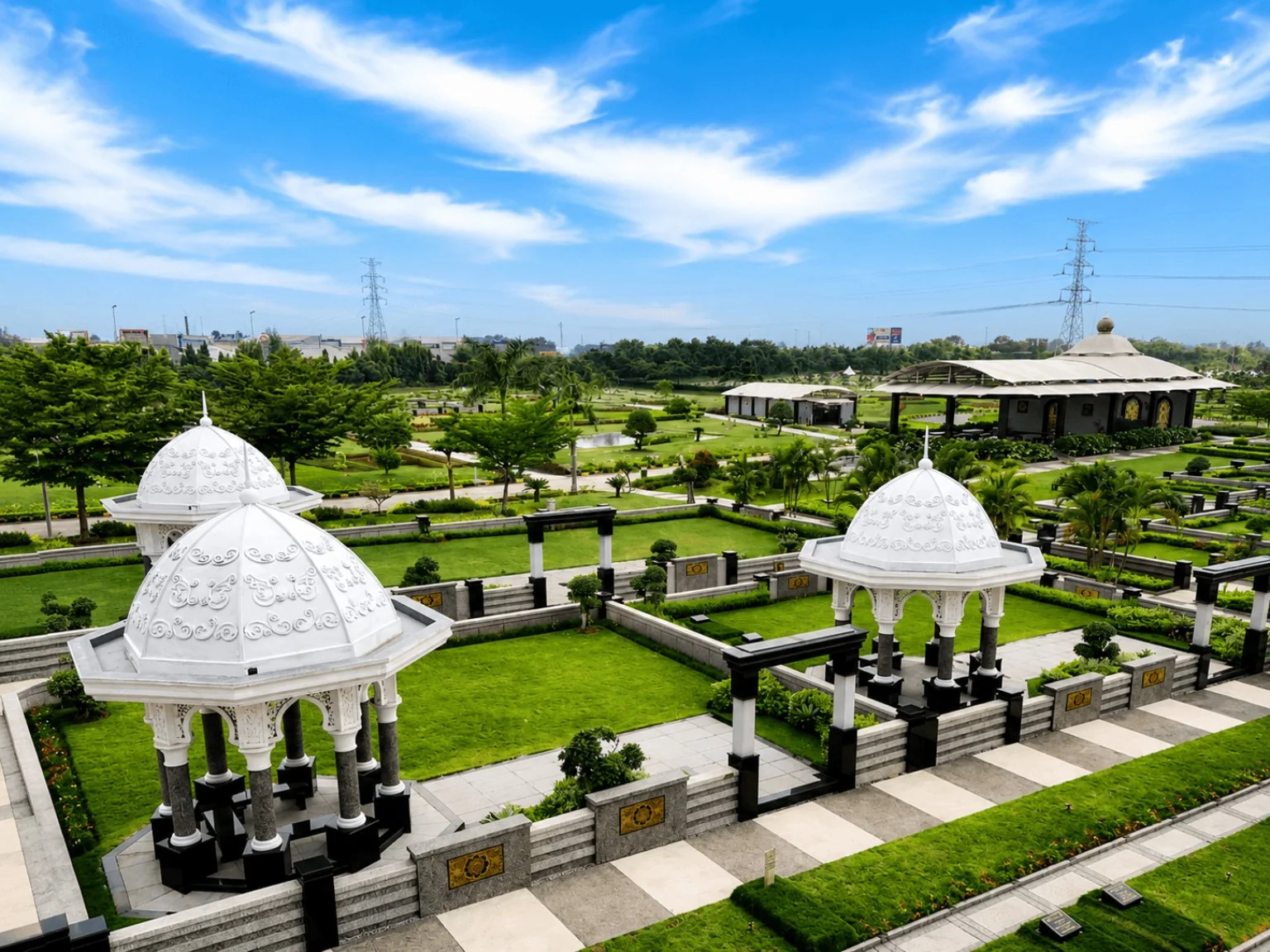 Kawasan Royal Family zona Qoronful Al Azhar Memorial Garden