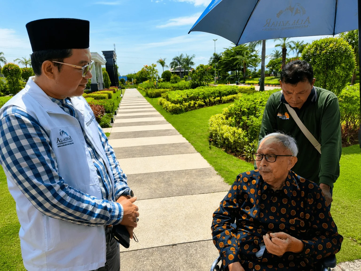 Pendampingan konsumen survei di Al Azhar Memorial Garden