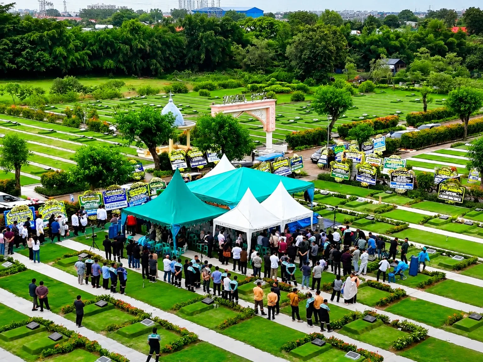 Prosesi pemakaman di Al Azhar Memorial Garden